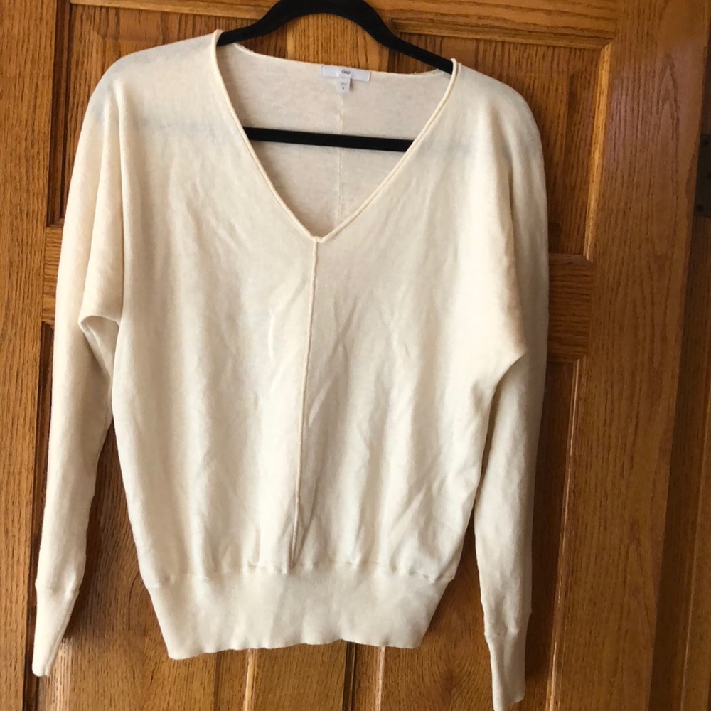 *FREE with purchase* Gap | lightweight sweater